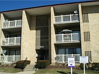 <b>White Vinyl Balcony Railing Replacement</b>